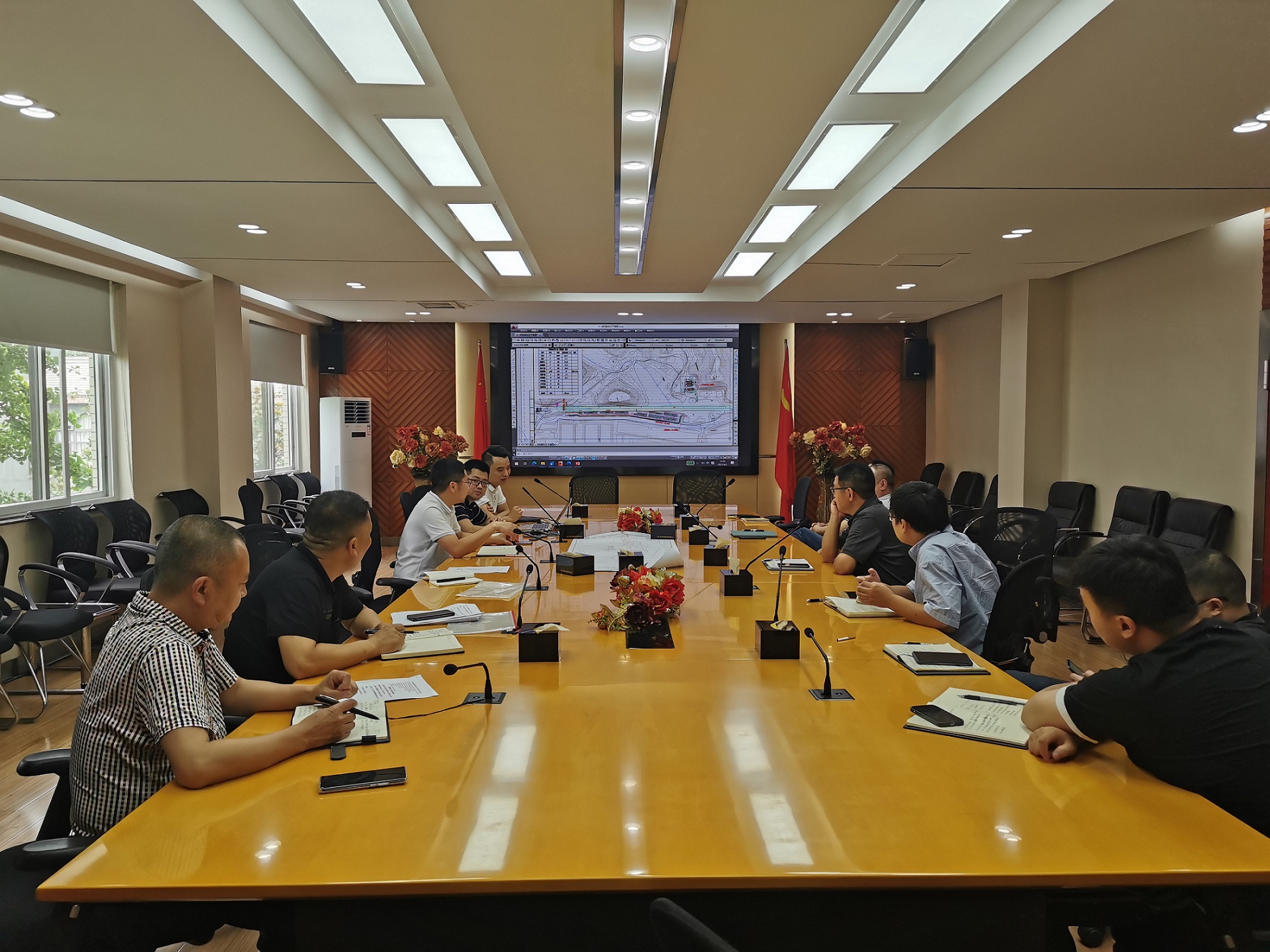 成渝高速資陽服務(wù)區(qū)停車場擴建方案討論會