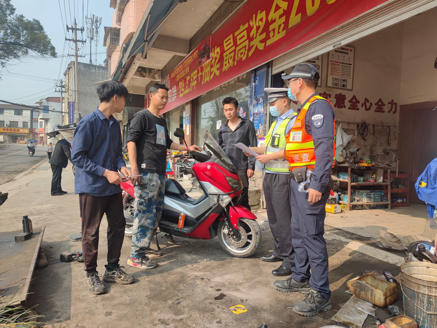 3.19+吳波+資陽管理處開展道路安全和消防安全宣傳活動