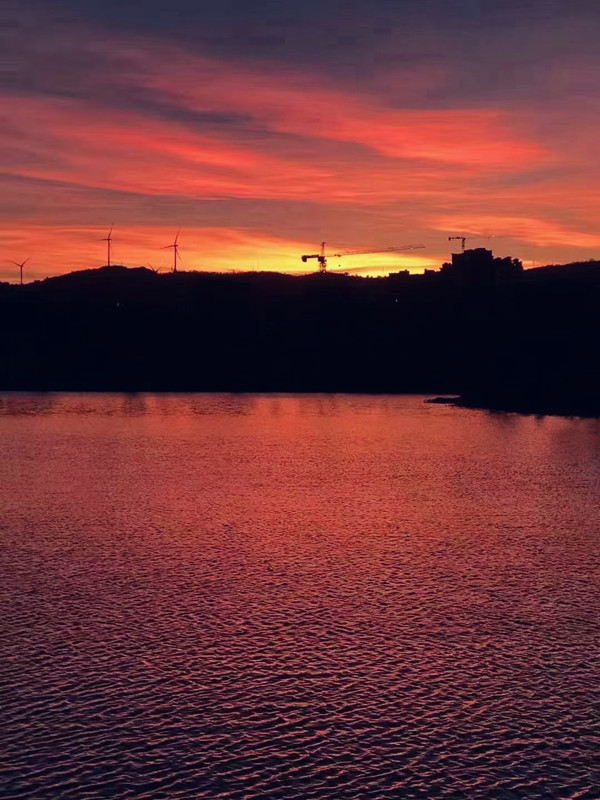 夕陽(yáng)西斜——四川成渝高速公路股份有限公司成渝分公司高華慶_副本