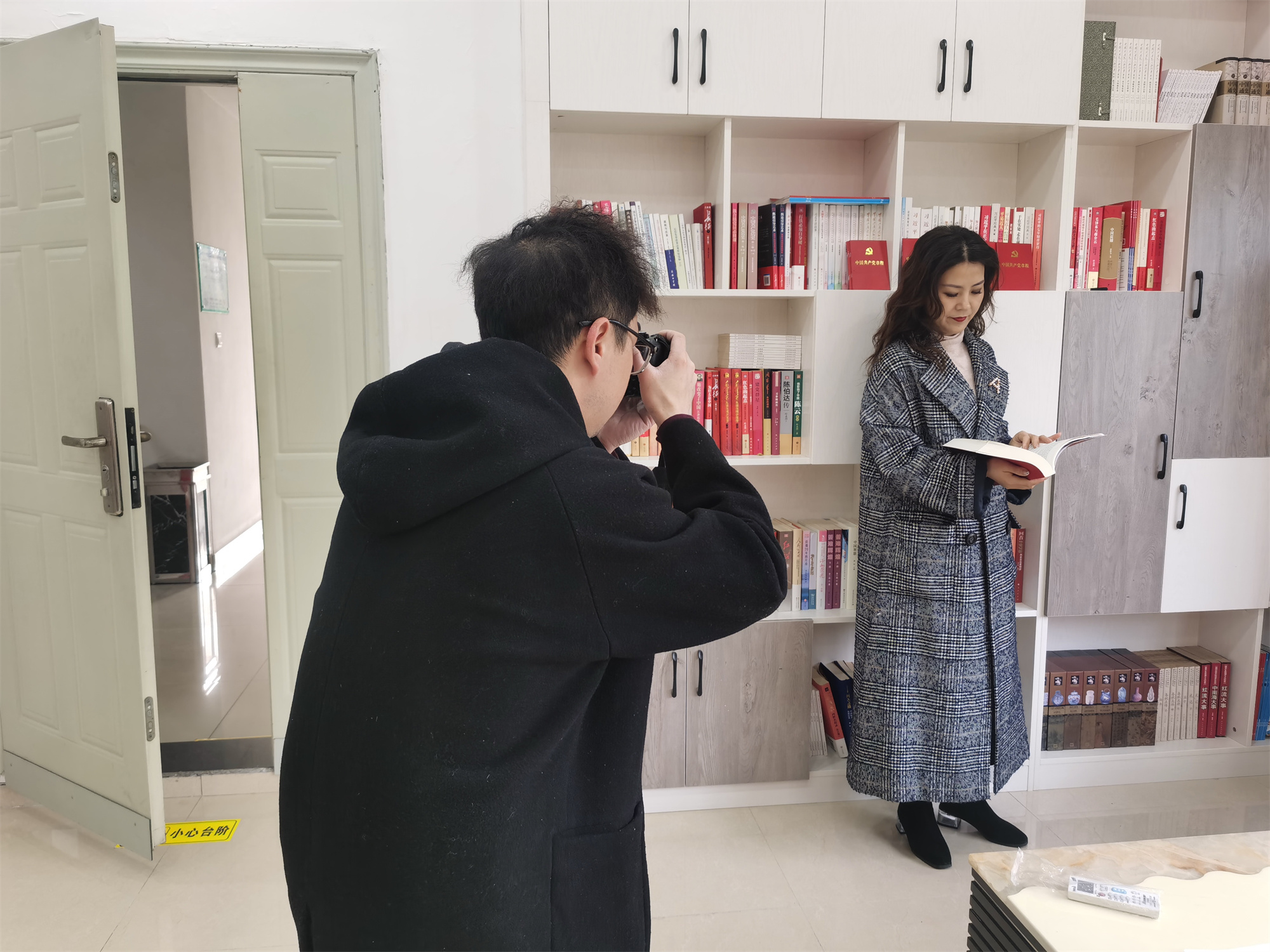 2022.3.2+成渝分公司+內江管理處積極開展微黨課視頻拍攝工作+龐宇 2022.3.2+成渝分公司+內江管理處積極開展微黨課視頻拍攝工作+龐宇