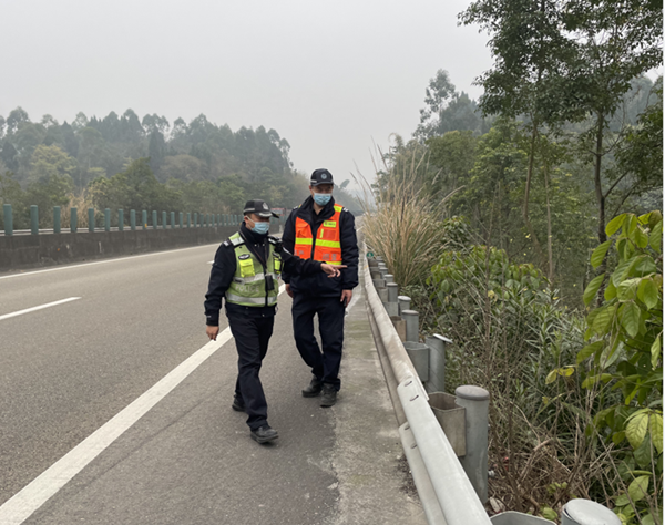 成渝高速內江聯勤辦開展春運道路安全隱患排查