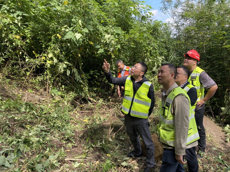 成渝分公司檢查成渝高速資陽段地質災害防治工作