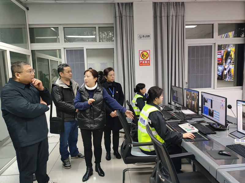 內江管理處赴重慶成渝高速公路有限公司開展交流學習