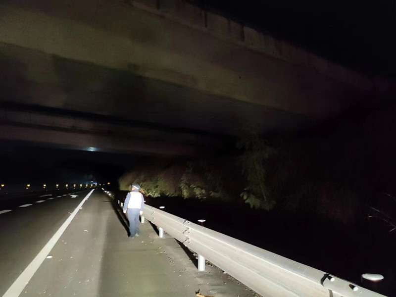 成都管理處開展震后道路安全隱患排查