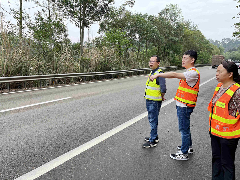 內(nèi)江管理處開展路面跳車專項調(diào)查