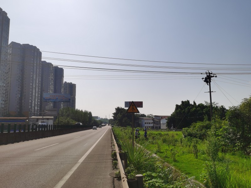 資陽管理處推進架空線路安全隱患整治工作