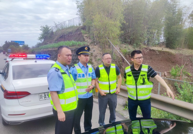 成渝高速公路資陽聯(lián)勤辦開展汛期電力線路安全隱患排查