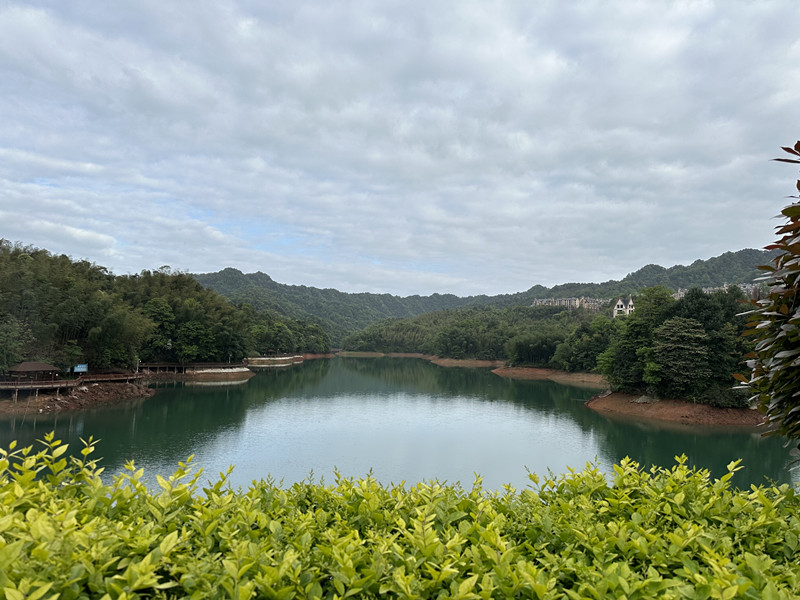 天島湖——四川成渝高速公路股份有限公司成渝分公司 孫東華