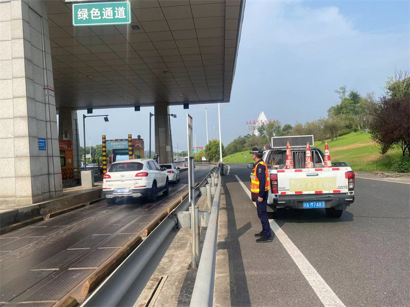 堅守——四川成渝高速公路股份有限公司成渝分公司包峻壕
